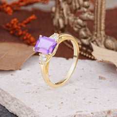 Vintage - Style 4 Prong Emerald Cut Amethyst Ring