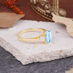 Vintage - Style 4 Prong Emerald Cut Aquamarine Ring