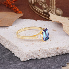 Vintage - Style 4 Prong Emerald Cut Alexandrite Ring