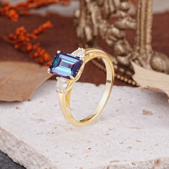 Vintage - Style 4 Prong Emerald Cut Alexandrite Ring