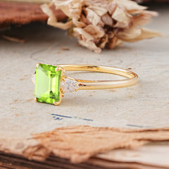 Vintage - Style 4 Prong Emerald Cut Peridot Ring