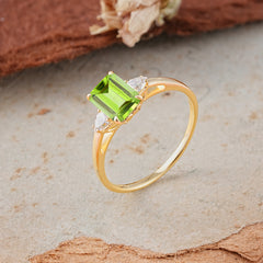 Vintage - Style 4 Prong Emerald Cut Peridot Ring