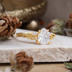 Romantic 4-Prong Pear-Cut Moissanite Engagement Ring