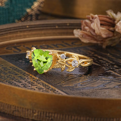 Woodland 4 Prong Heart Peridot Wedding Ring