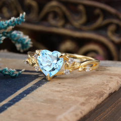 Romantic Heart Shape Natural Aquamarine Engagement Ring