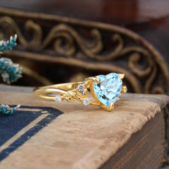 Romantic Heart Shape Natural Aquamarine Engagement Ring