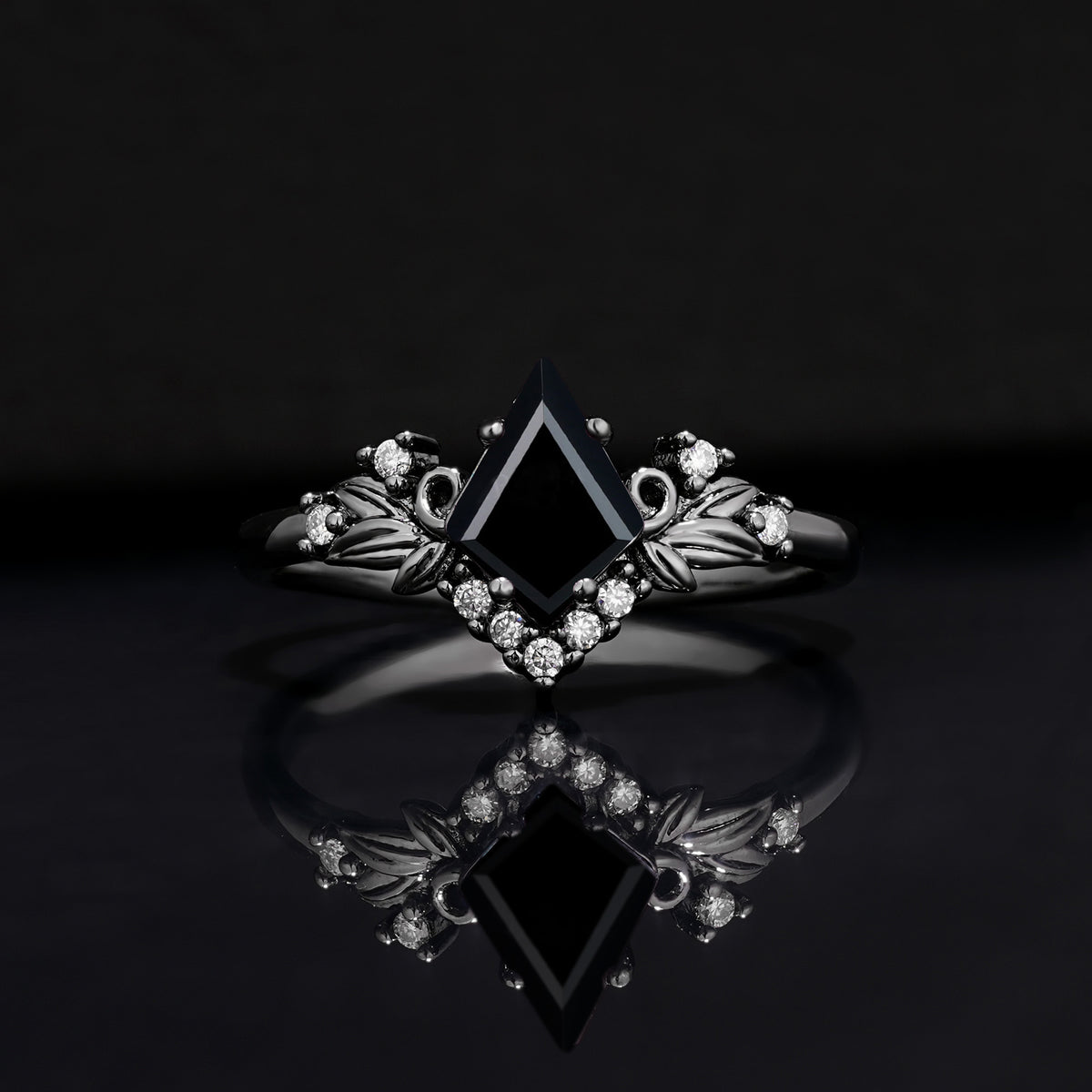 Halloween Exclusive Classic Luxury Nature-Inspired 4-Prong Kite-Cut Engagement Ring