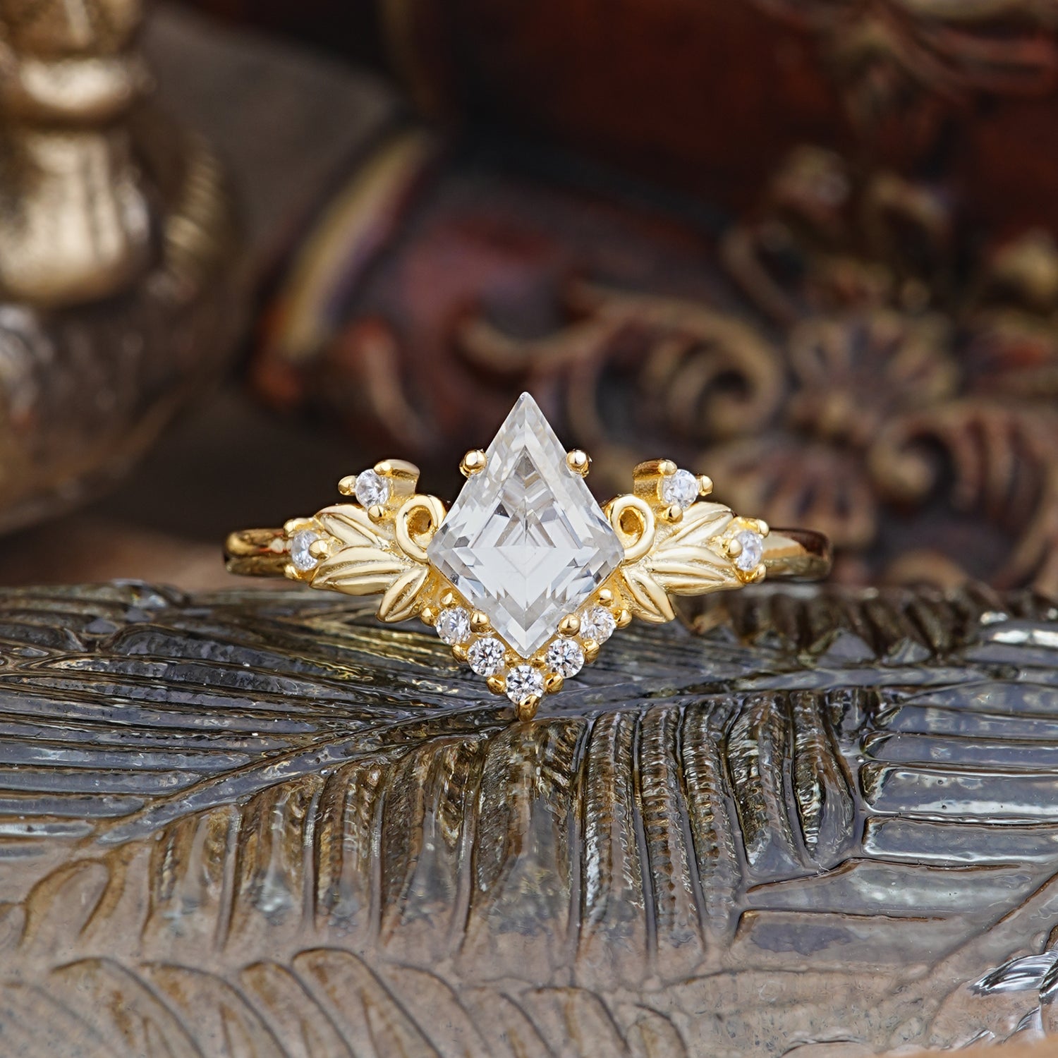 Luxury Nature-Inspired 4-Prong Kite-Cut Moissanite Engagement Ring