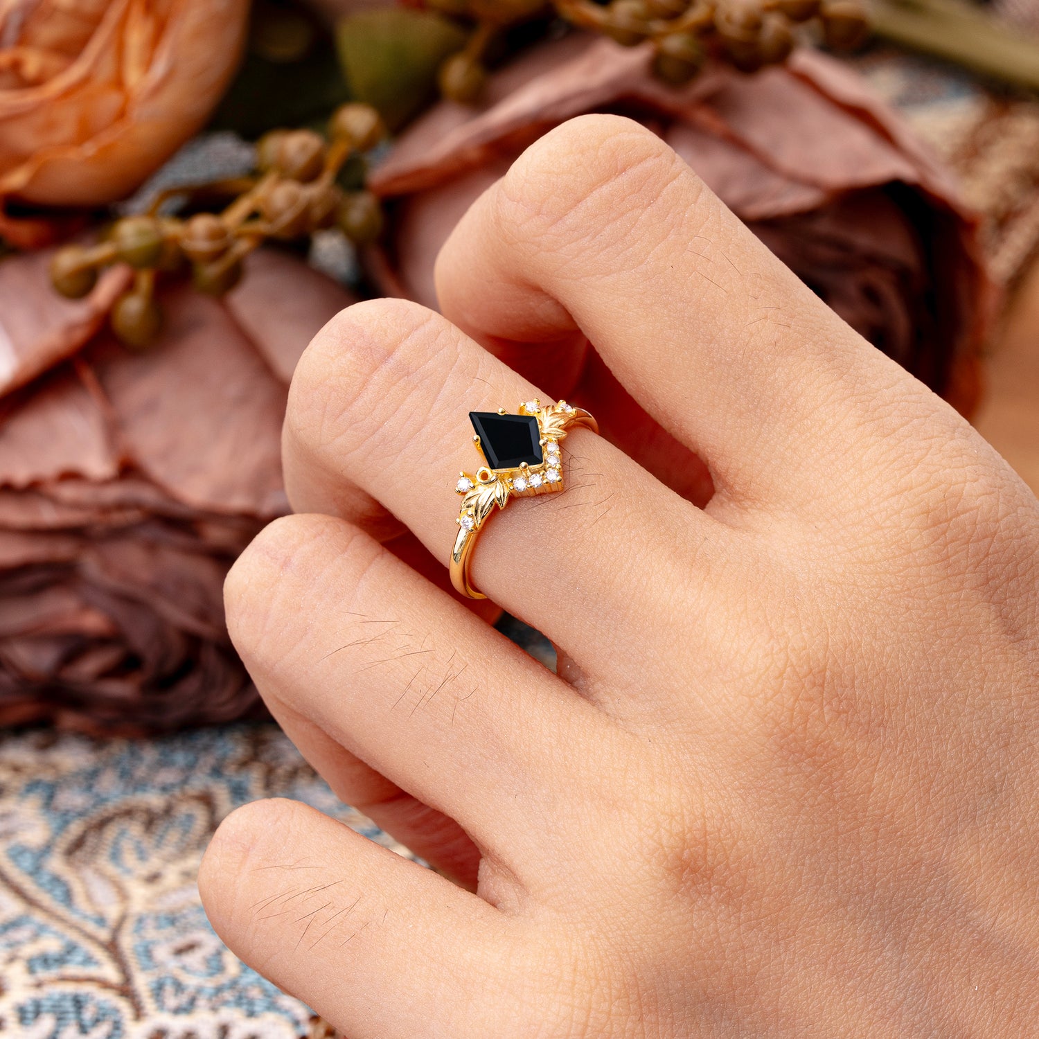 Luxury Nature-Inspired 4-Prong Kite-Cut Natural Black Onyx Engagement Ring