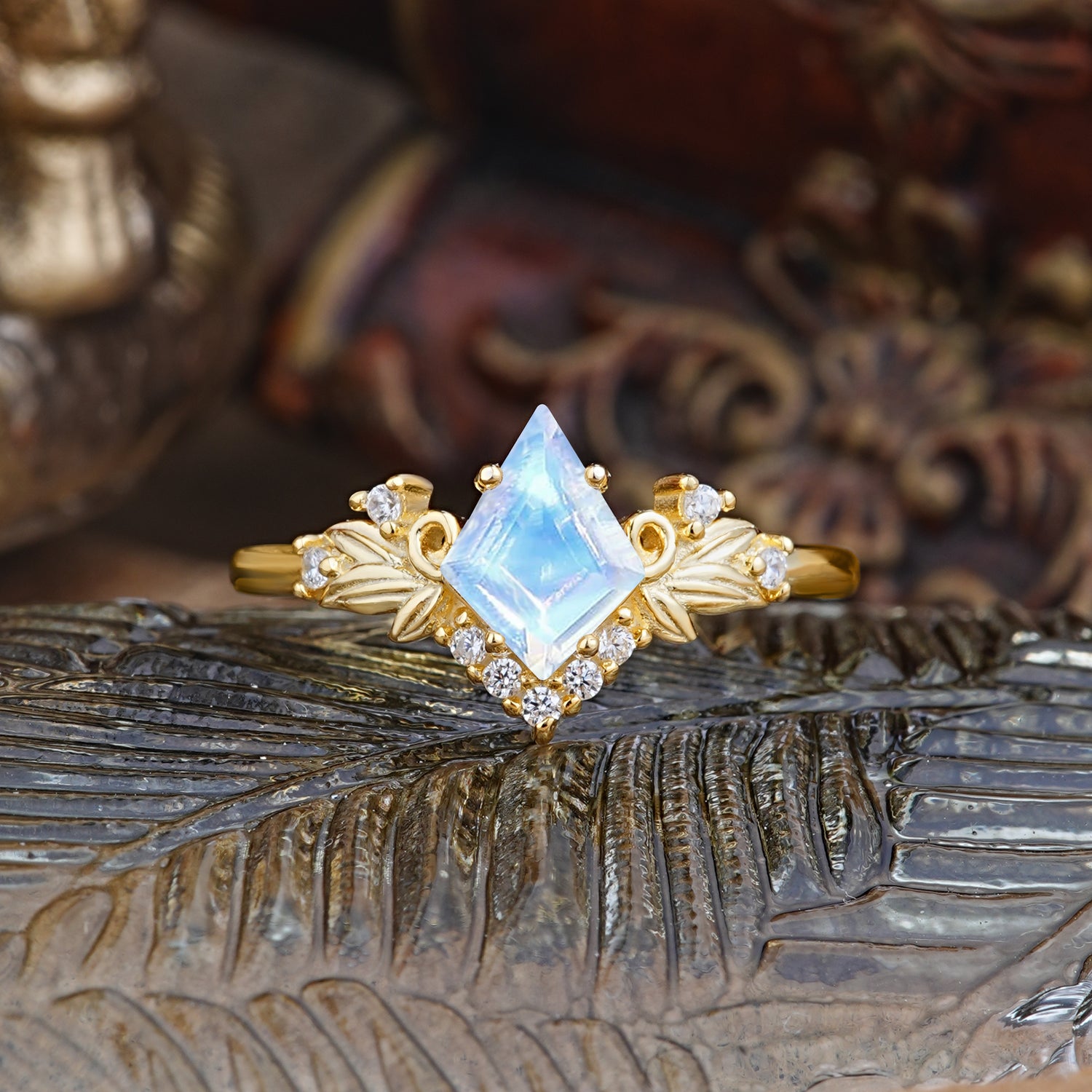 Luxury Nature-Inspired 4-Prong Kite-Cut Natural Moonstone Engagement Ring