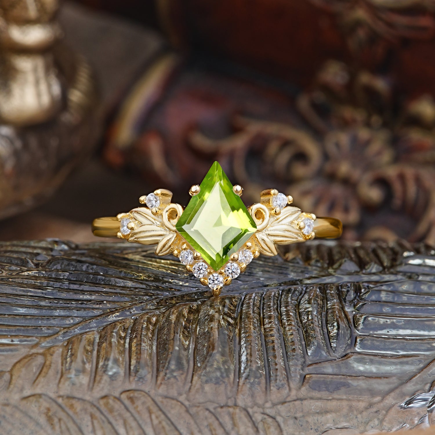Luxury Nature-Inspired 4-Prong Kite-Cut Peridot Agate Engagement Ring