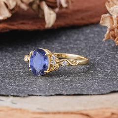 Retro Nature-Inspired 4-Prong Oval-Cut Tanzanite Engagement Ring