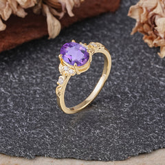 Retro Nature-Inspired 4-Prong Oval-Cut Amethyst Engagement Ring