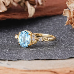 Retro Nature-Inspired 4-Prong Oval-Cut Aquamarine Engagement Ring