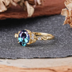 Retro Nature-Inspired 4-Prong Oval-Cut Alexandrite Engagement Ring