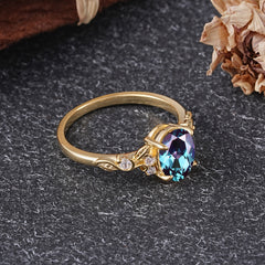 Retro Nature-Inspired 4-Prong Oval-Cut Alexandrite Engagement Ring