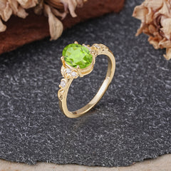 Retro Nature-Inspired 4-Prong Oval-Cut Peridot Engagement Ring