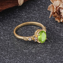 Retro Nature-Inspired 4-Prong Oval-Cut Peridot Engagement Ring