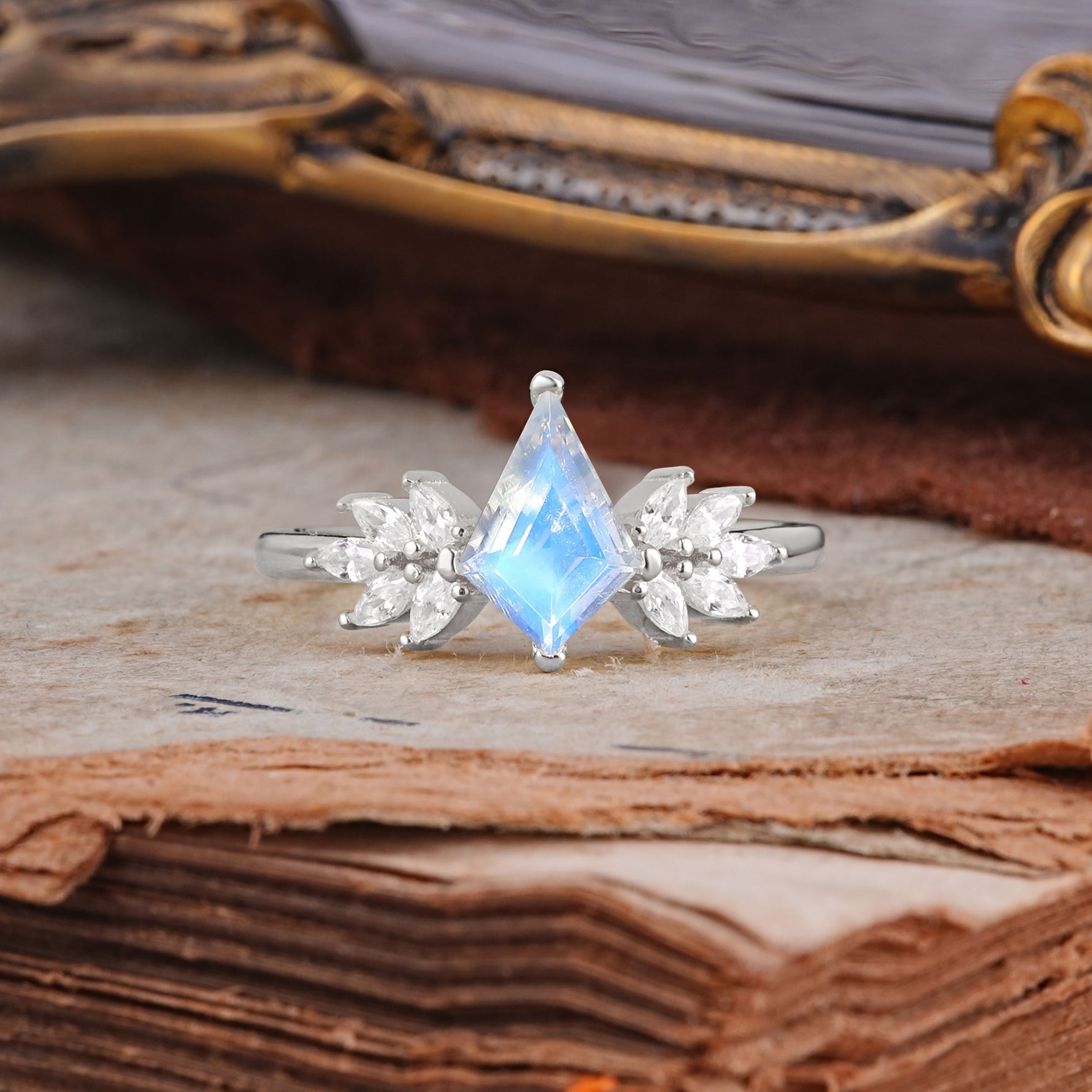 SR17017 Moonstone Ring - Additional view