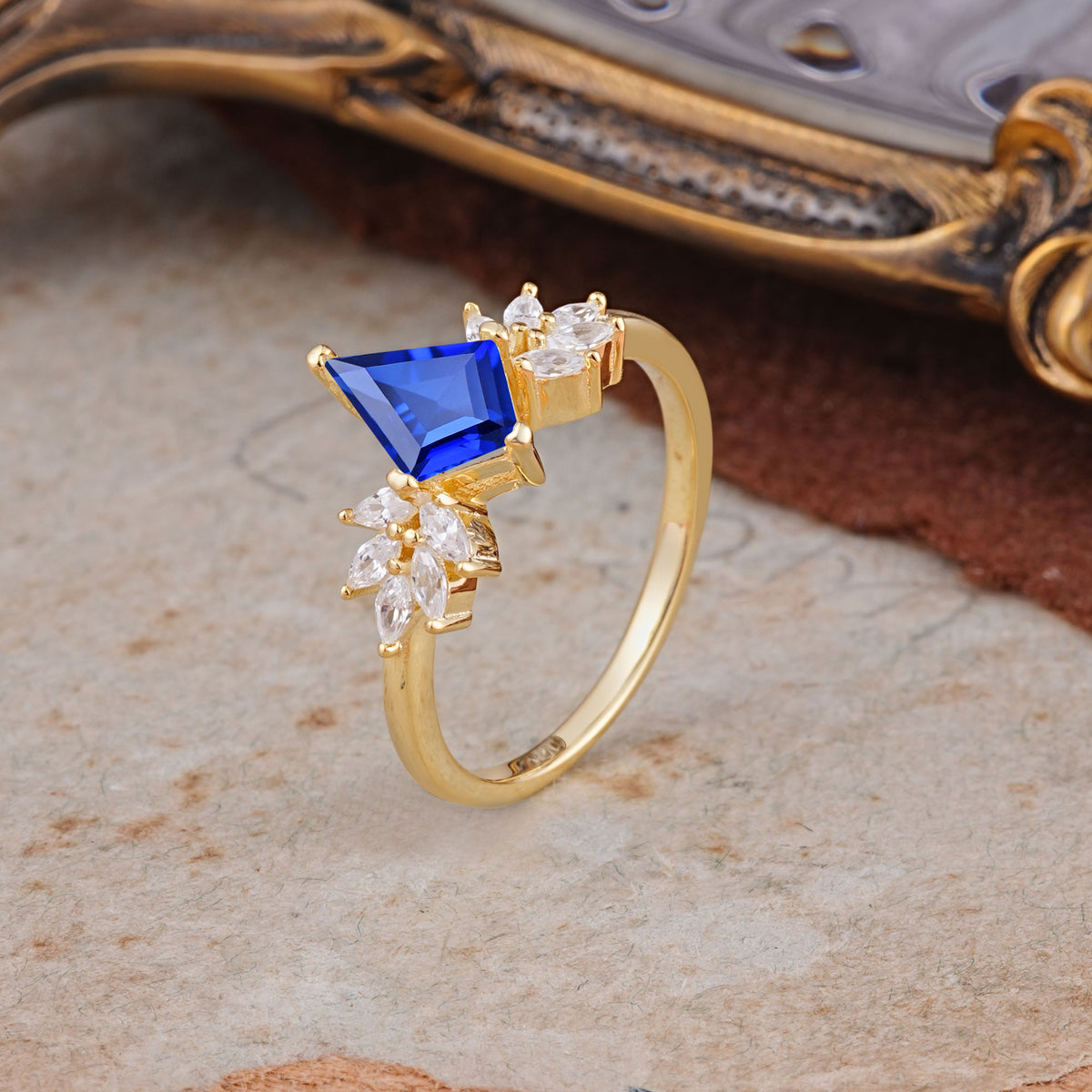 SR17017 Sapphire Ring - White-Gold