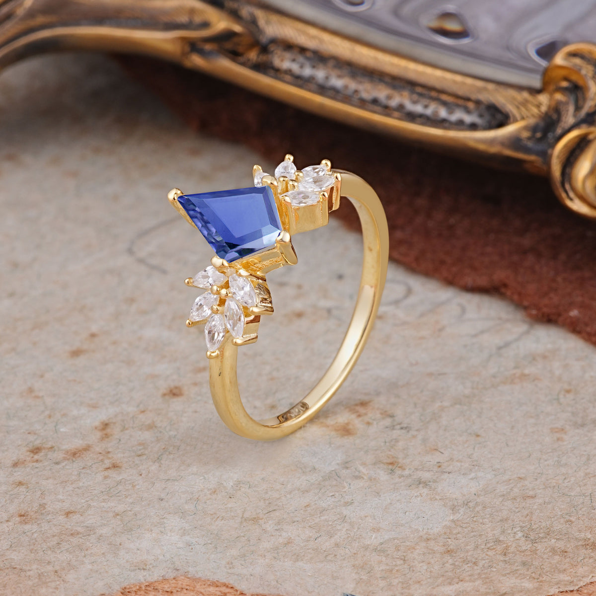 SR17017 Tanzanite Ring - White-Gold