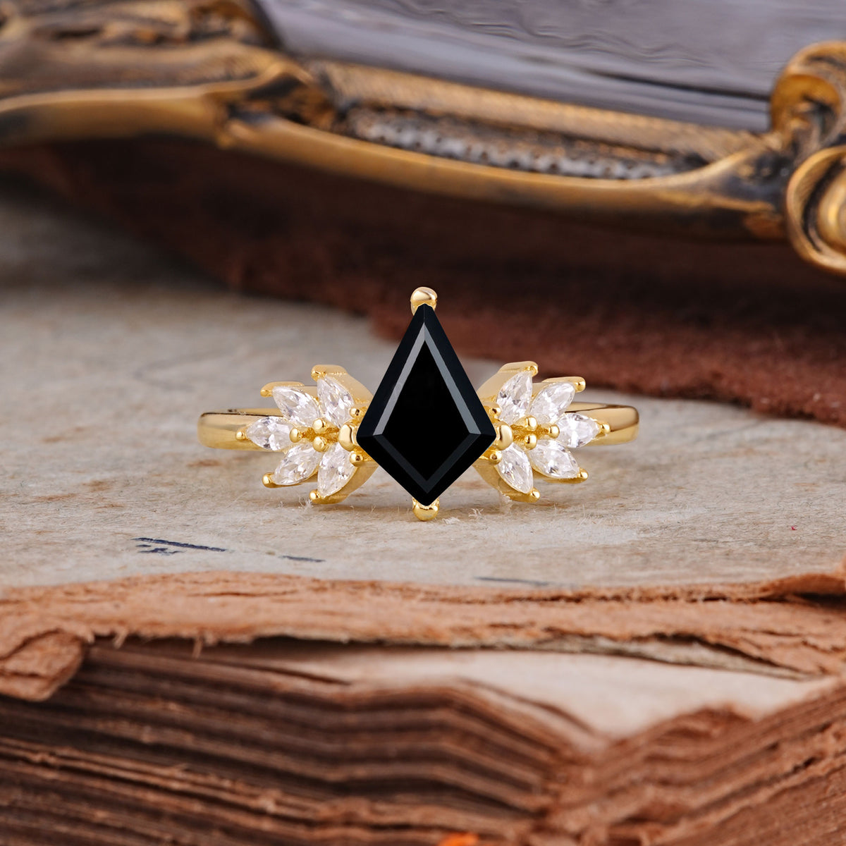 SR17017 Black Onyx Ring - Yellow-Gold