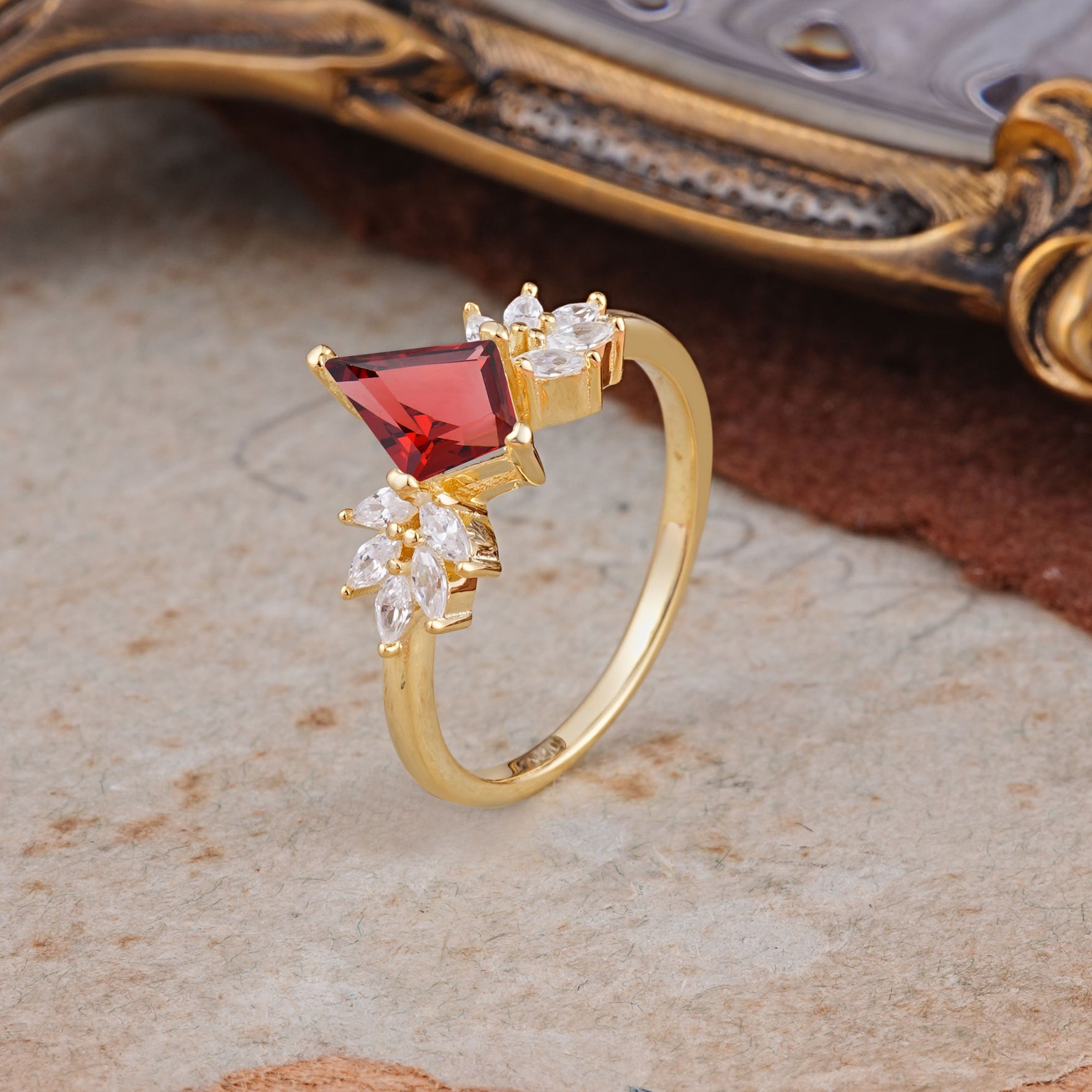 SR17017 Garnet Ring - White-Gold