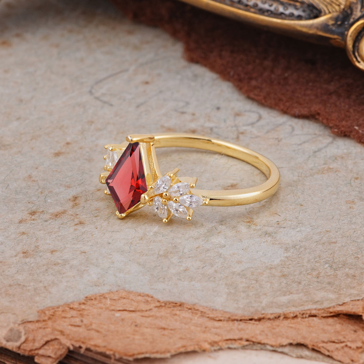 SR17017 Garnet Ring - Additional view