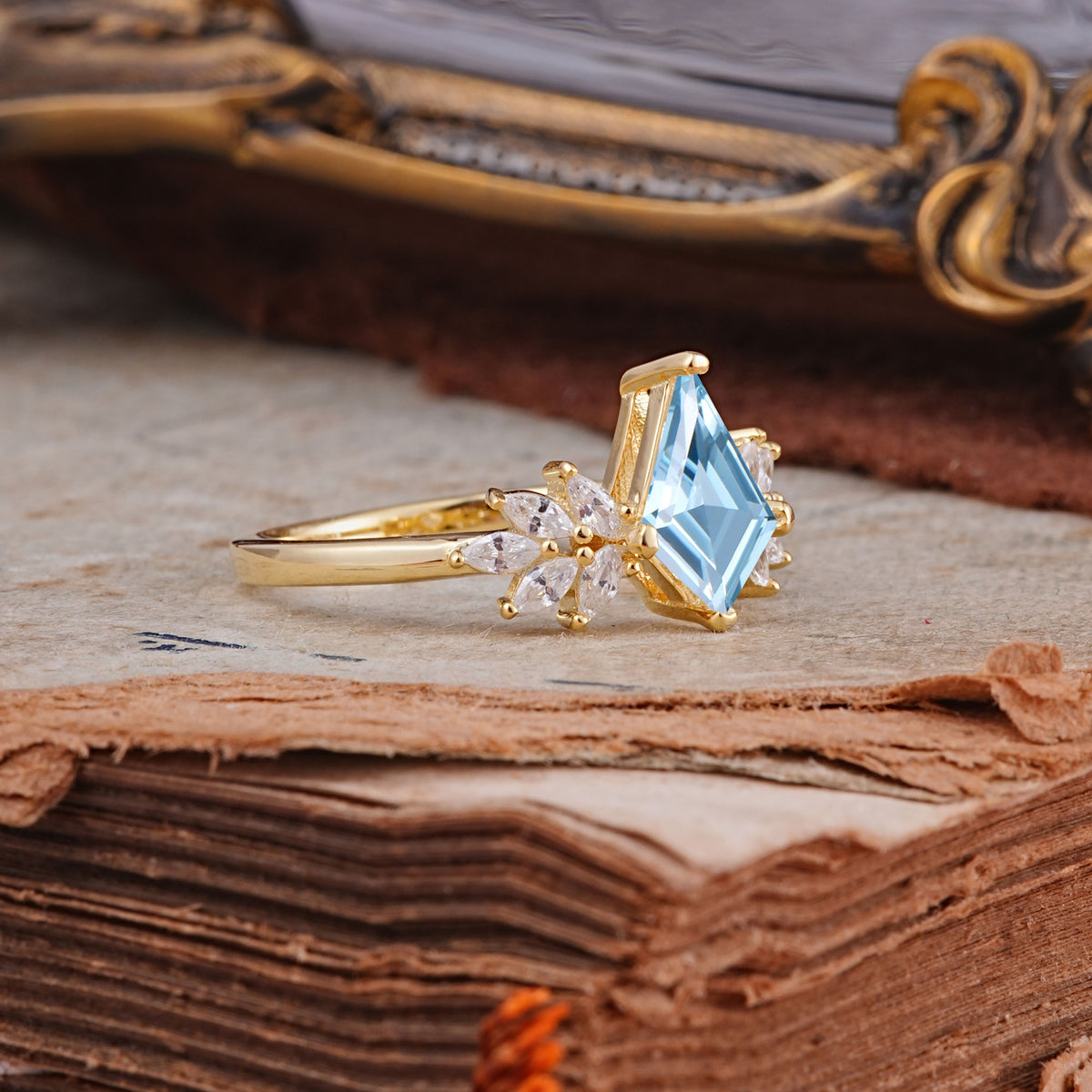 SR17017 Aquamarine Ring - Rose-Gold