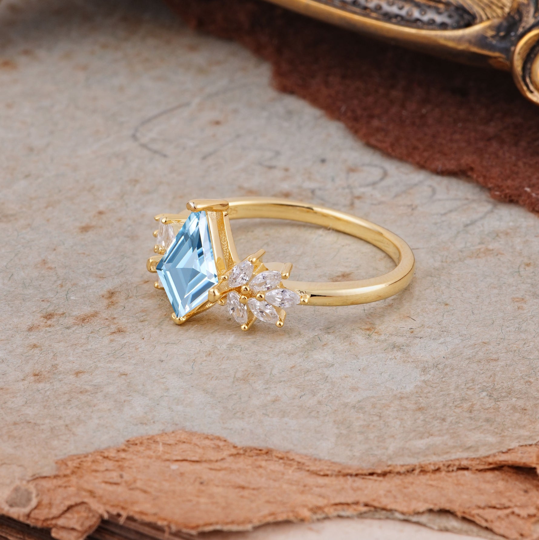 SR17017 Aquamarine Ring - Additional view