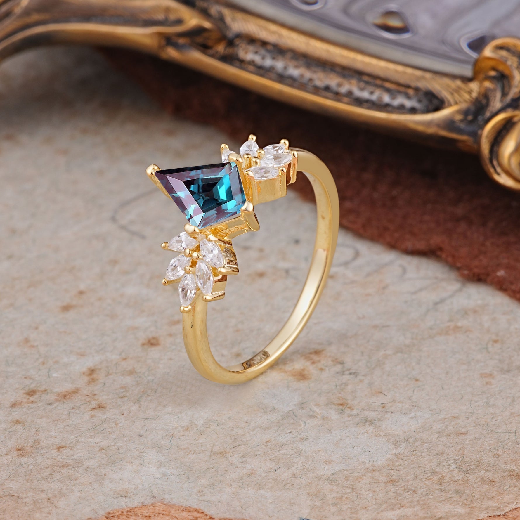 SR17017 Alexandrite Ring - White-Gold