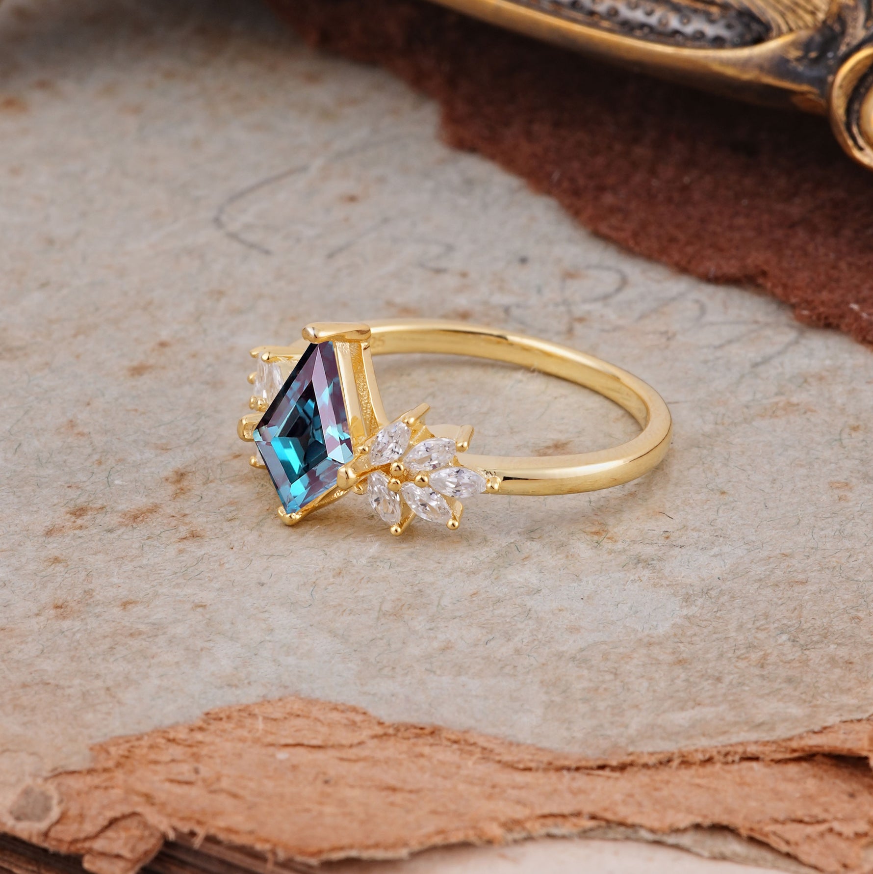 SR17017 Alexandrite Ring - Additional view