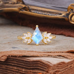 SR17017 Moonstone Ring - Yellow-Gold
