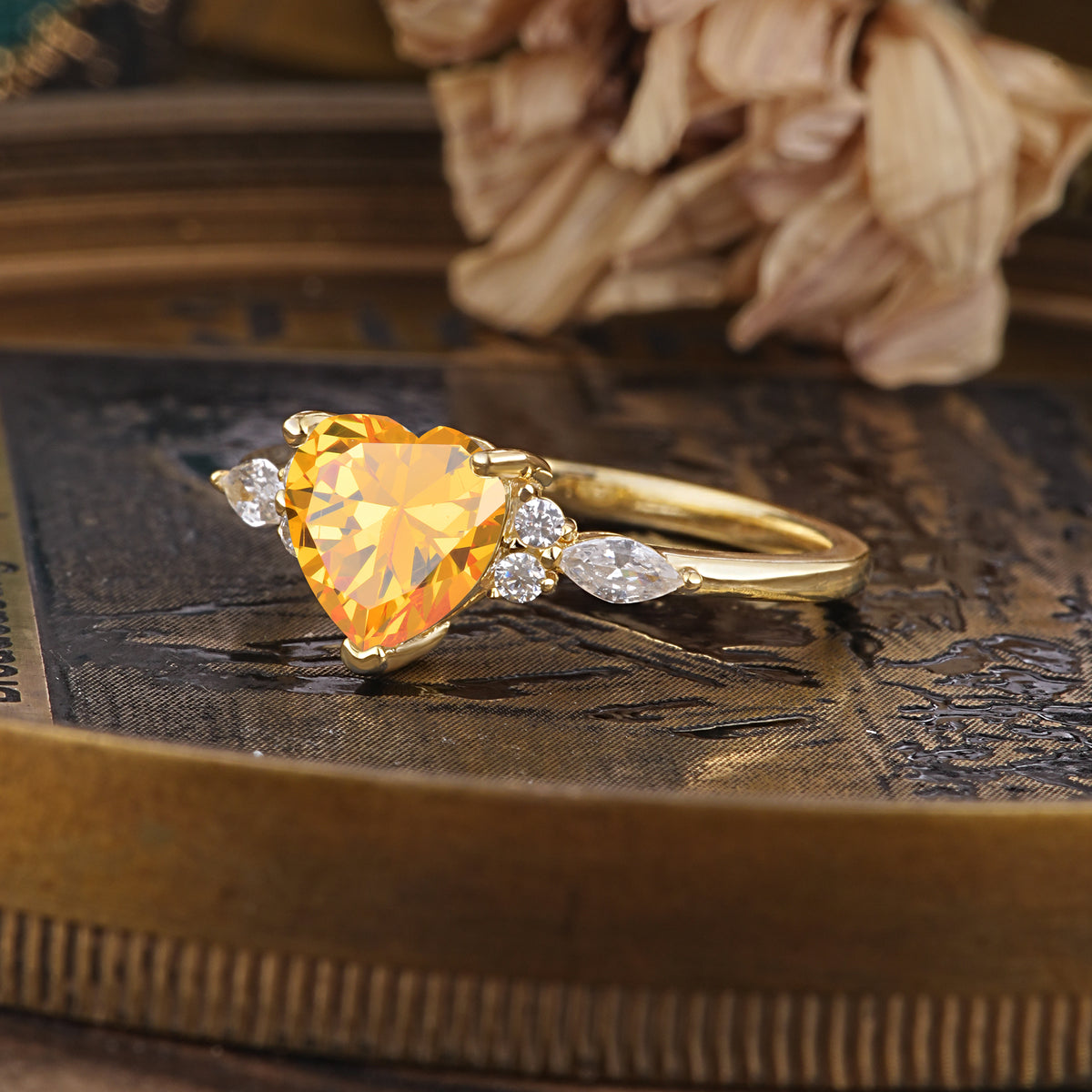 SR17025 Citrine Ring - White-Gold