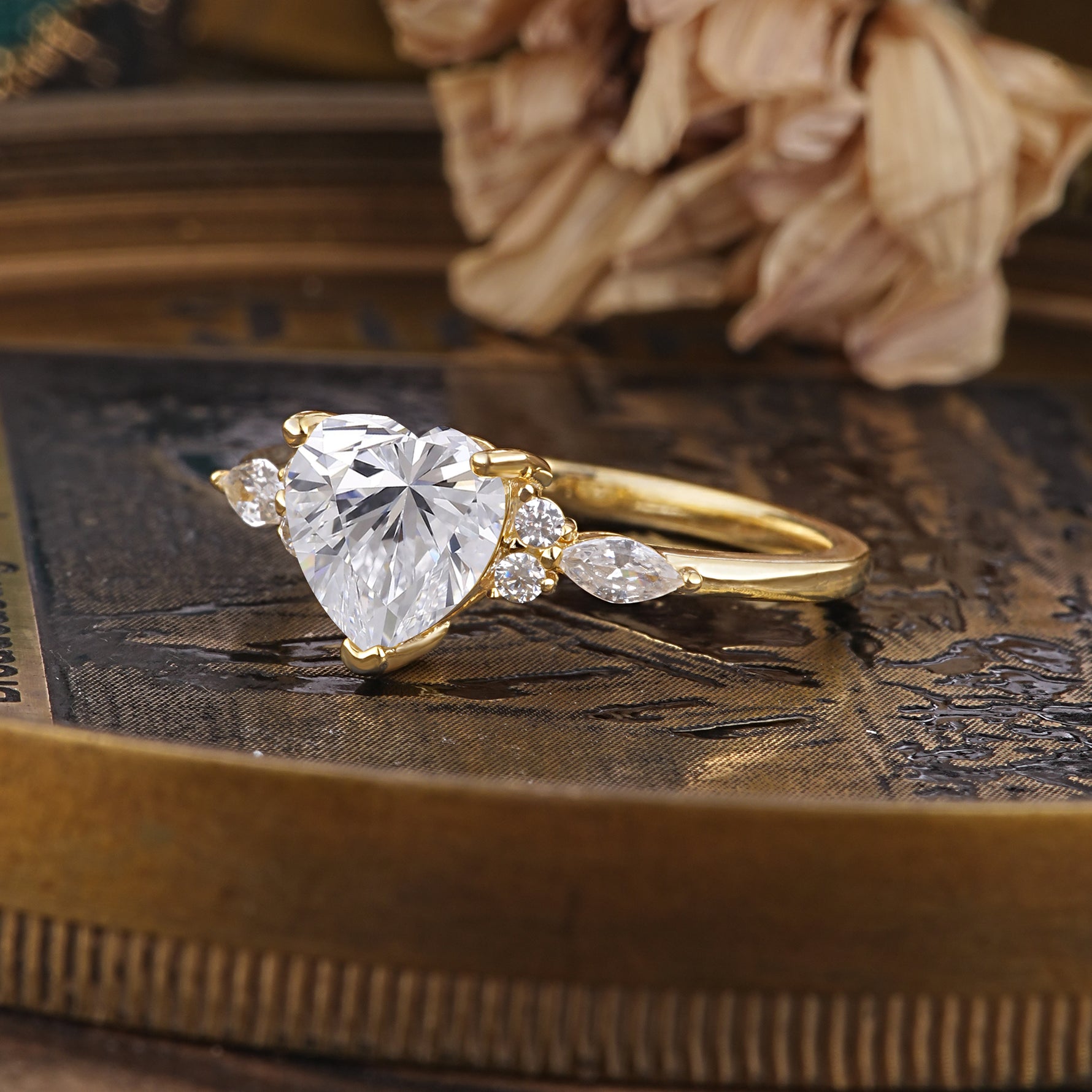 SR17025 Lab Diamond Ring - White-Gold