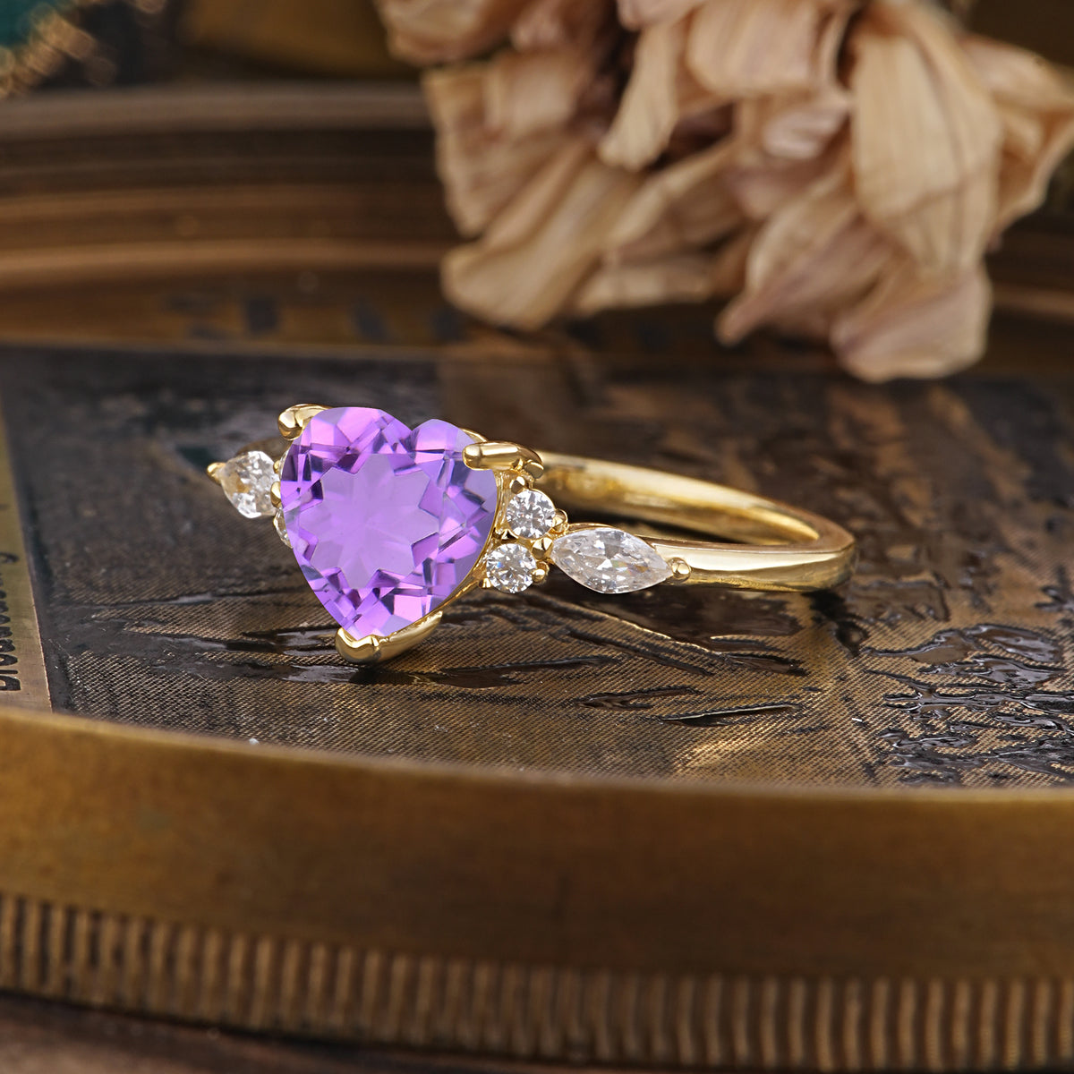 SR17025 Amethyst Ring - White-Gold