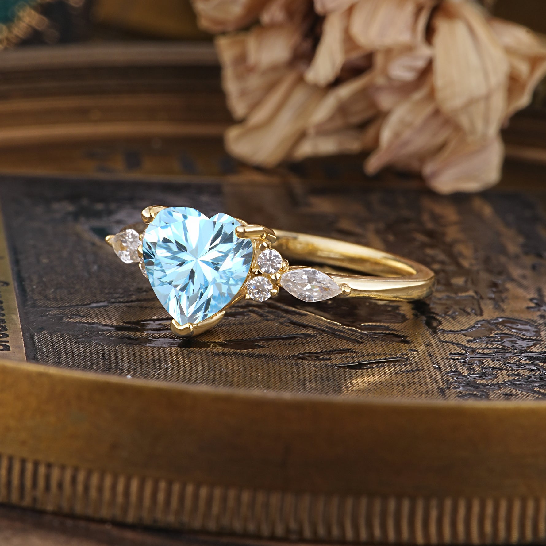 SR17025 Aquamarine Ring - White-Gold