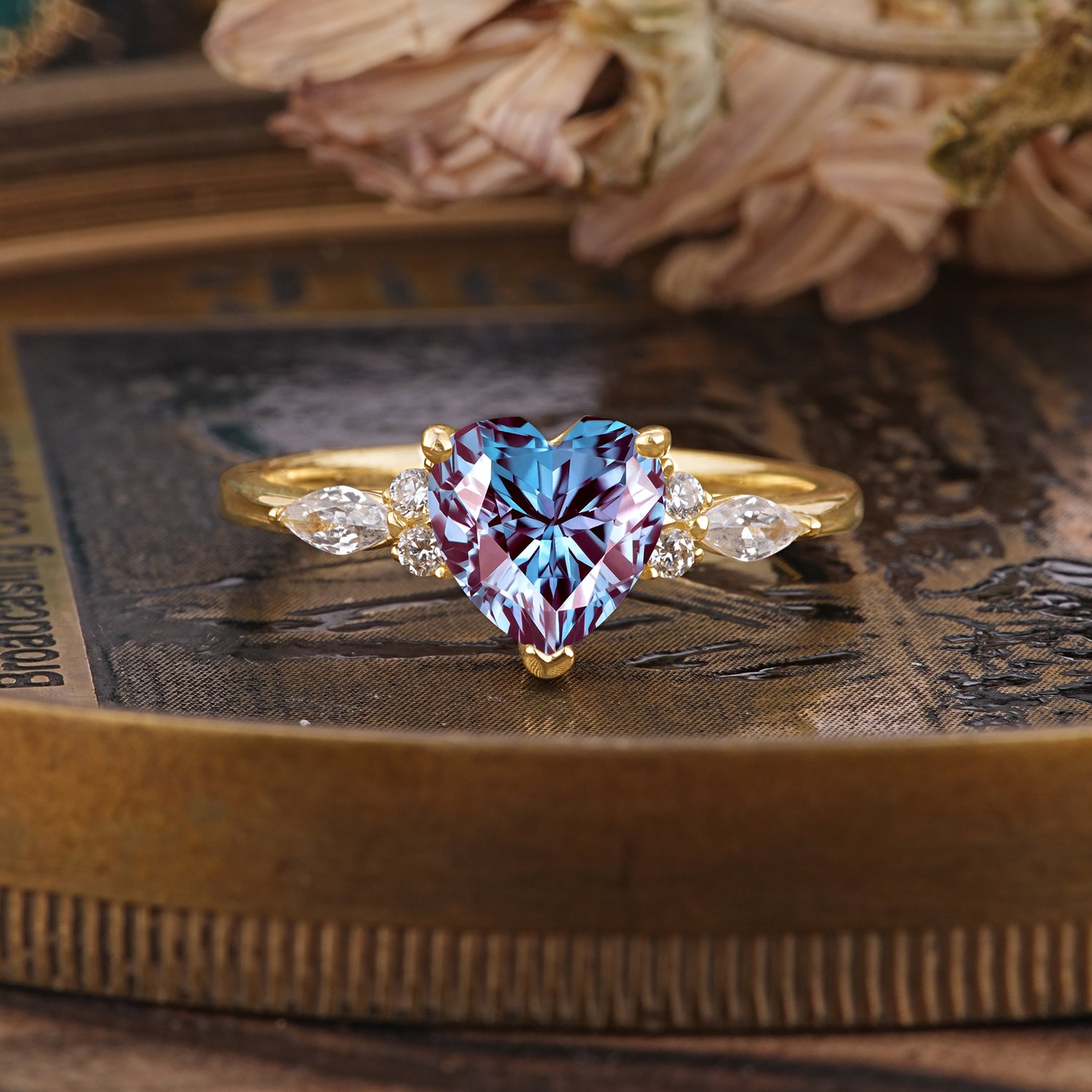 SR17025 Alexandrite Ring - Yellow-Gold