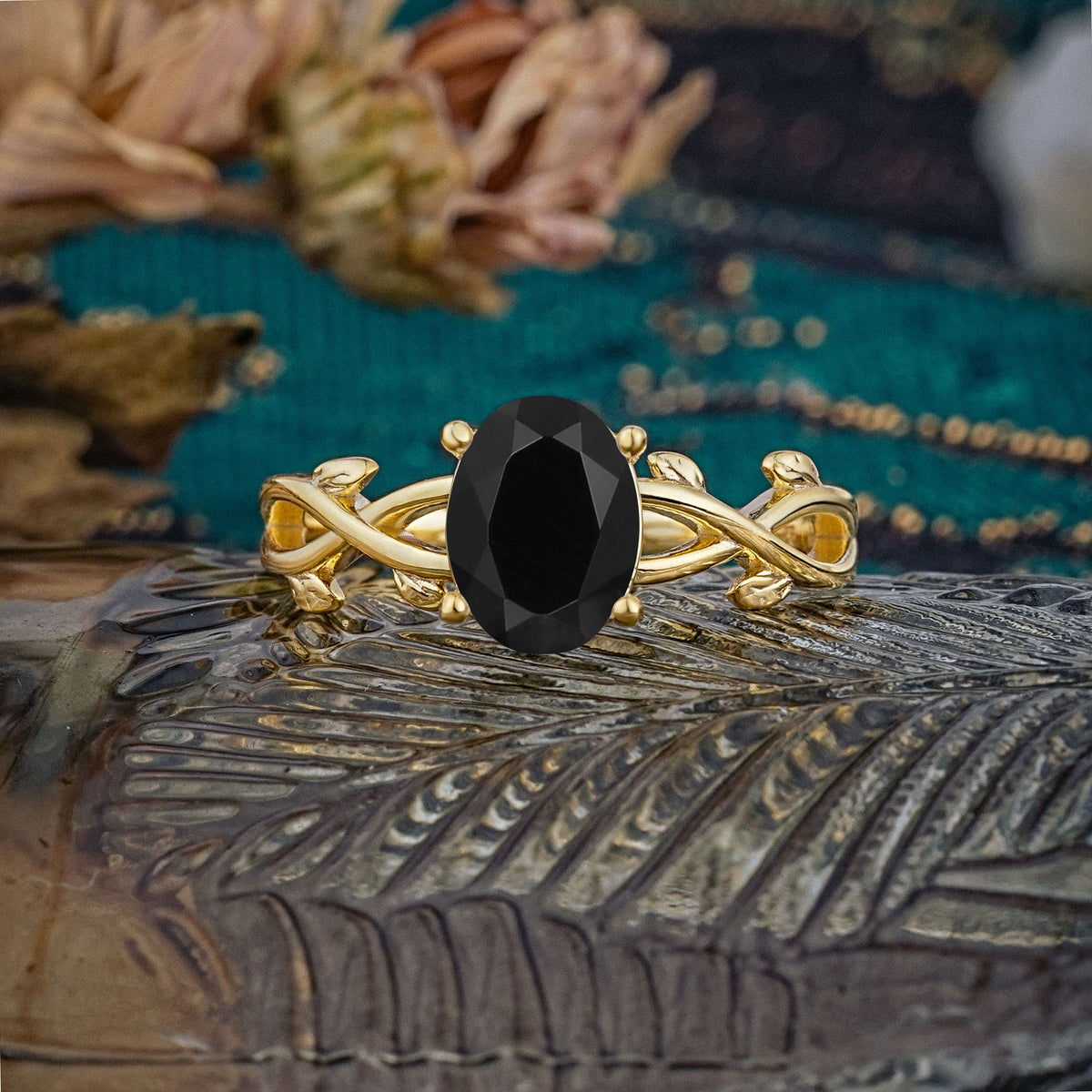 Nature inspired Black Onyx Engagement Ring - Additional view