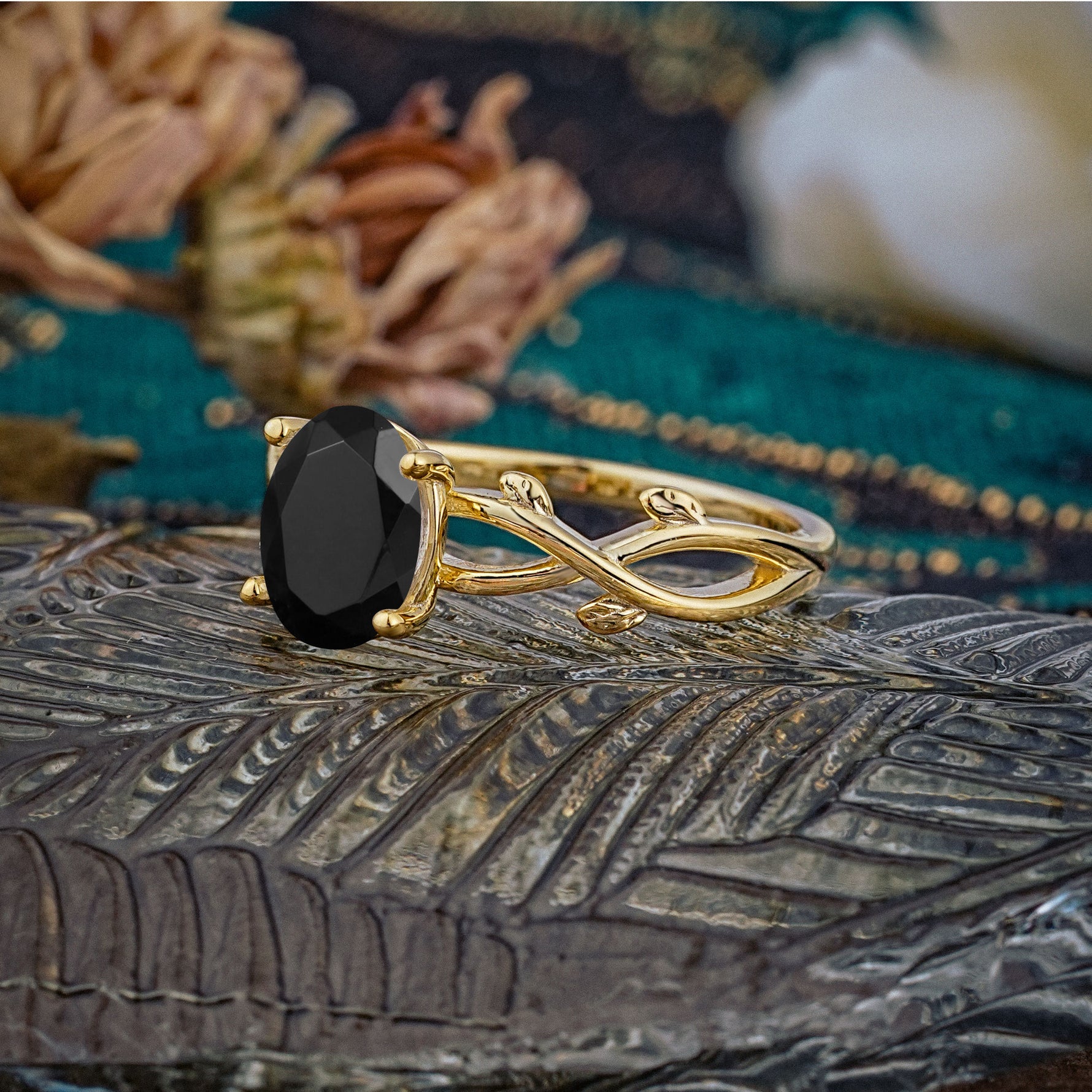 Nature inspired Black Onyx Engagement Ring - Additional view
