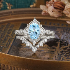 Gorgeous Oval Cut Aquamarine Engagement Ring