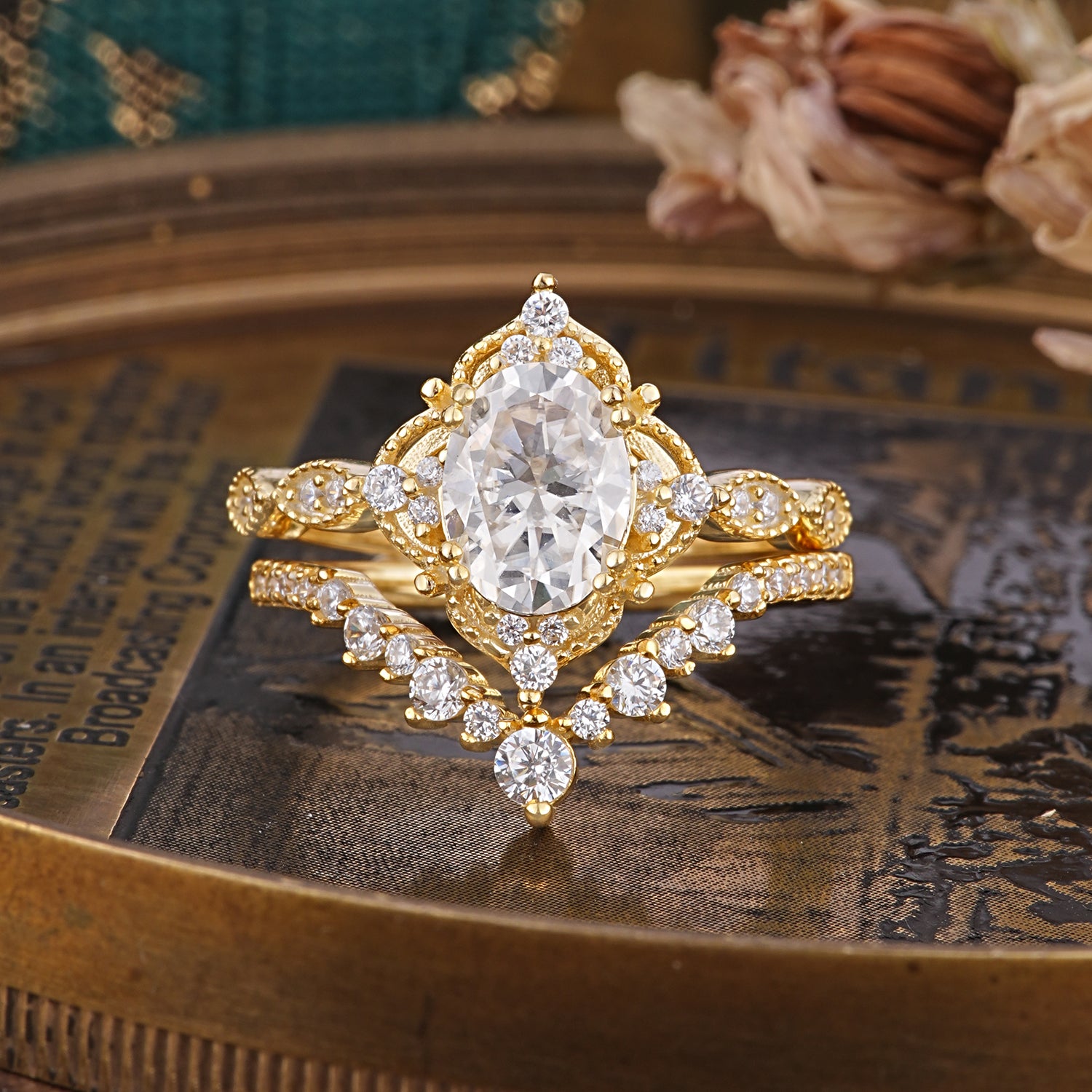 Gorgeous Oval Cut Moissanite Engagement Ring Set