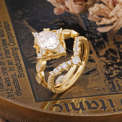 Gorgeous Oval Cut Moissanite Engagement Ring Set