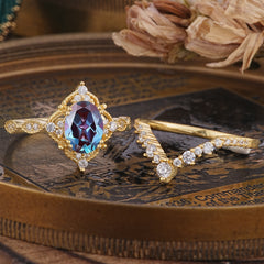 Gorgeous Oval Cut Alexandrite Engagement Ring Set