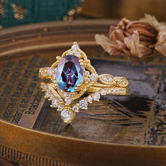 Gorgeous Oval Cut Alexandrite Engagement Ring Set