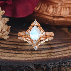Luxury Vintage Pear-Cut Moonstone Engagement Ring Set