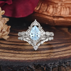 Luxury Vintage Pear-Cut Aquamarine Engagement Ring Set