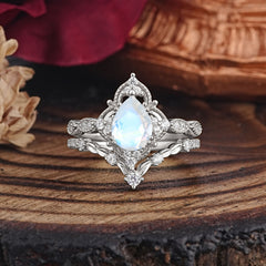Luxury Vintage Pear-Cut Moonstone Engagement Ring Set
