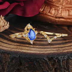 Luxury Vintage  Pear-Cut Sapphire Engagement Ring Set