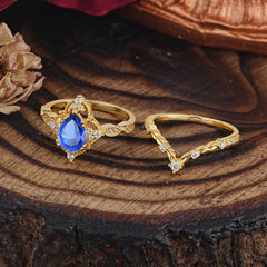 Luxury Vintage  Pear-Cut Sapphire Engagement Ring Set